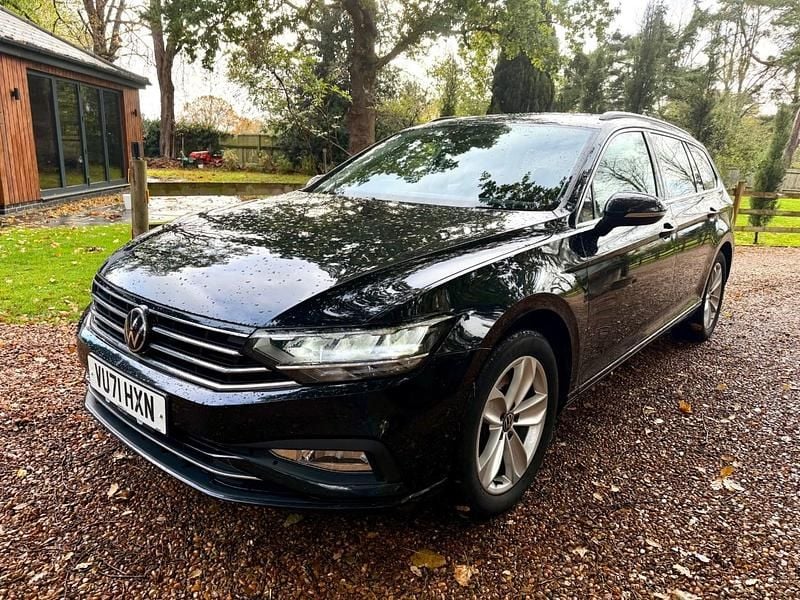 Black Used 2021 VW Passat SE Estate | £10,495 (Fair price) - Image 1/4