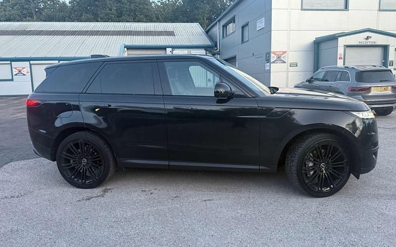 Used Land Rover Range Rover Sport SE 300 HP (220 kW) 2025 SUV