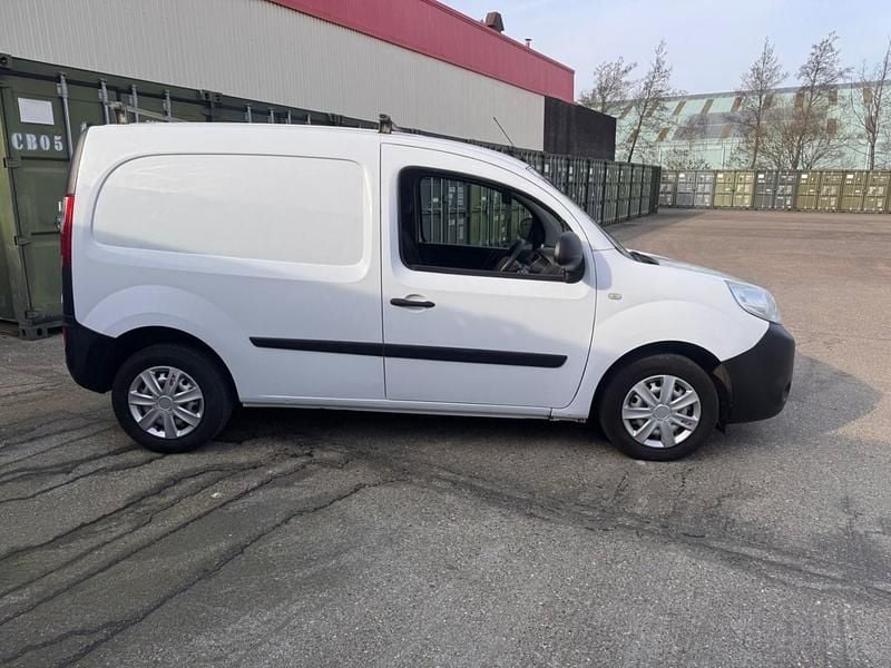 Used Renault Kangoo Business 75 HP (55 kW) 2016 White MPV