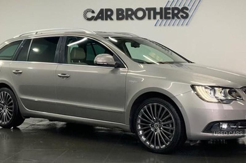 Beige Used 2013 Skoda Superb Estate | £9,995 (Fair price) - Image 1/1