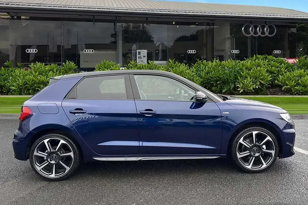 Used Audi A1 Black Edition 116 HP (85 kW) 2026 Blue SUV
