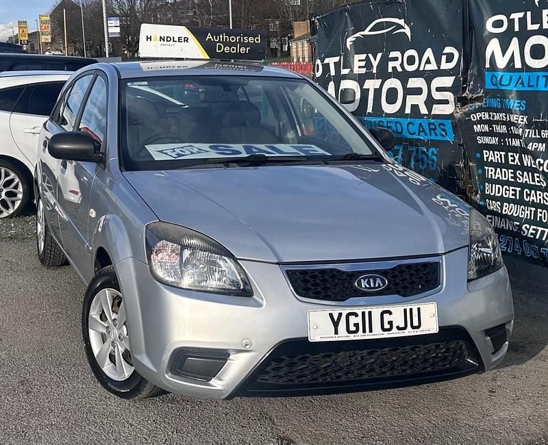 Used Kia Rio 2011 Silver Hatchback