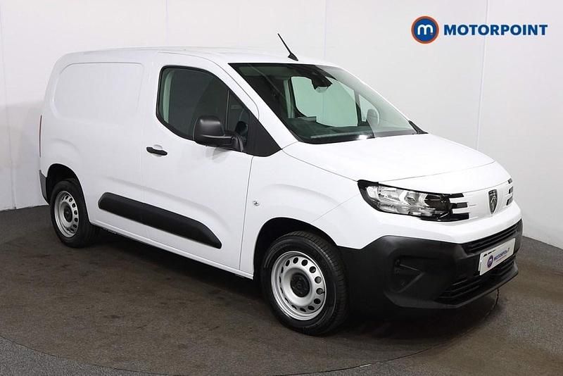 White Used 2024 Peugeot Partner MPV | £14,799 (Fair price) - Image 1/4