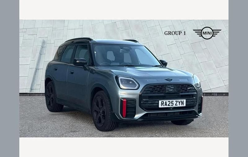 Green Used 2025 Mini Countryman Sport SUV | £34,695 (A bit pricey) - Image 1/4
