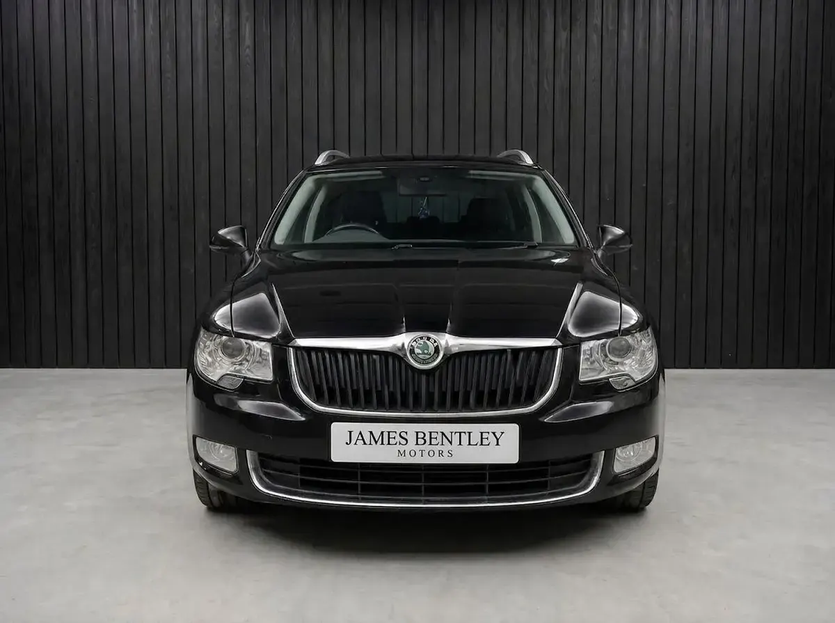 Used Skoda Superb SE 2013 Black Estate