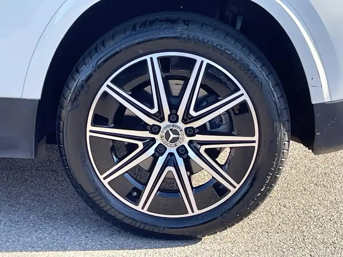 Begagnad Mercedes EQA300 Executive 167 kW (228 HK) 2024 Vit SUV