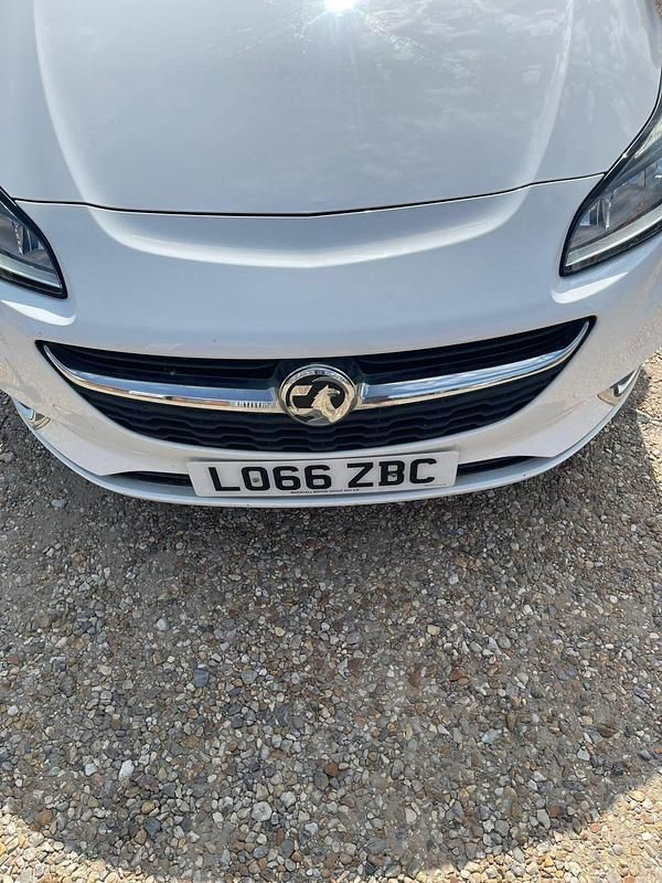 White Used 2016 Vauxhall Corsa SRi Hatchback | £6,695 (Fair price) - Image 1/2