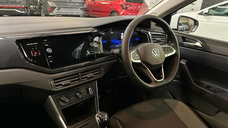 New VW Polo Match 95 HP (69 kW) 2025 5w5w