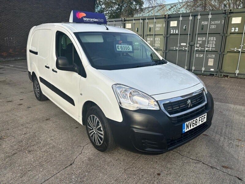White Used 2018 Peugeot Partner S MPV | £6,995 (Fair price) - Image 1/4