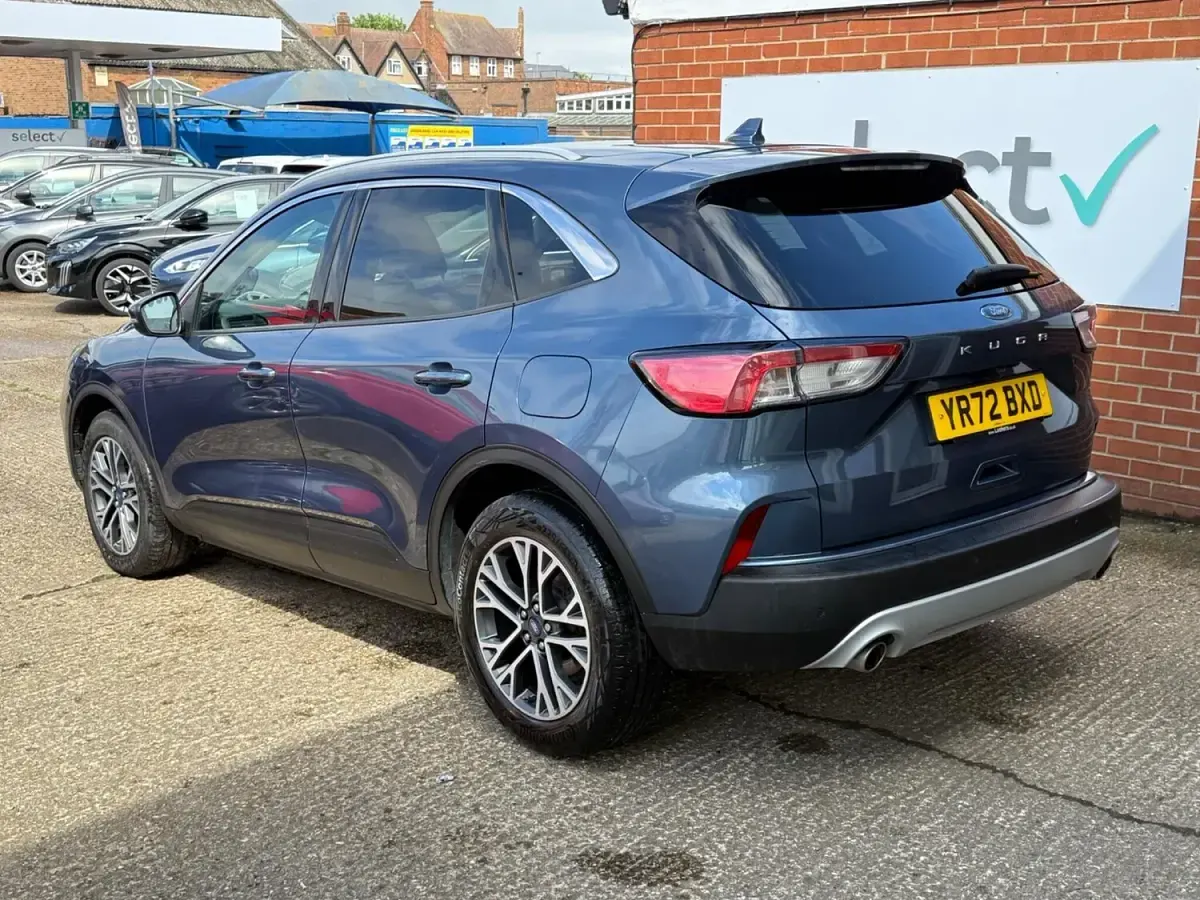 Used Ford Kuga Titanium 150 HP (110 kW) 2022 Blue SUV