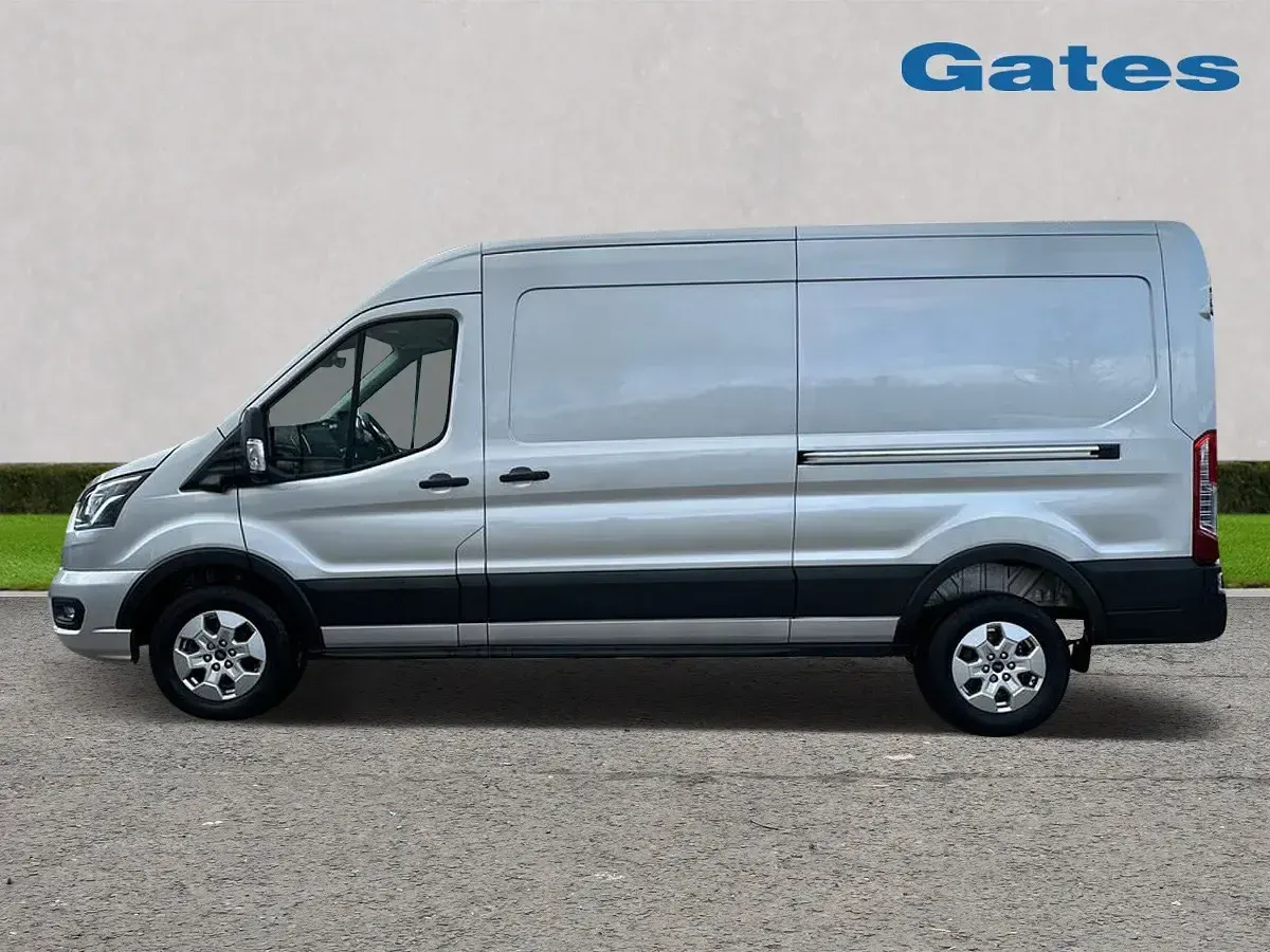 Begagnad Ford Transit Limited 165 HK (121 kW) 2025 Silver Van