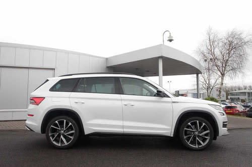 Used Skoda Kodiaq SportLine 190 HP (139 kW) 2019 Moon white metallic SUV