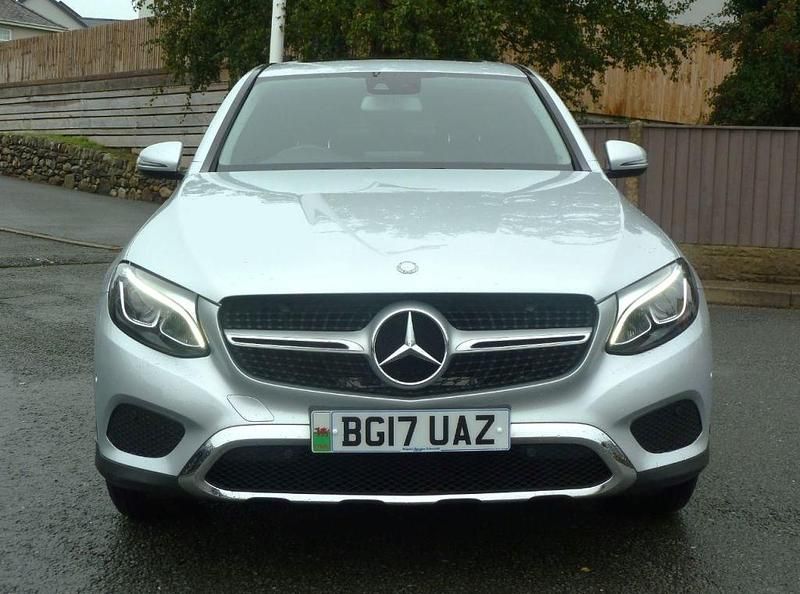Second-hand Mercedes GLC220 Premium Plus 2017 Argintiu Coupe