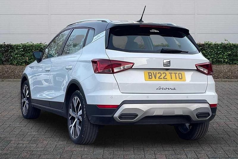 Used Seat Arona Xperience Lux 2022 White SUV