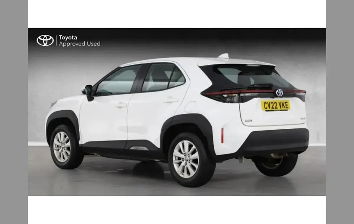 Used Toyota Yaris Cross 116 HP (85 kW) 2022 White SUV