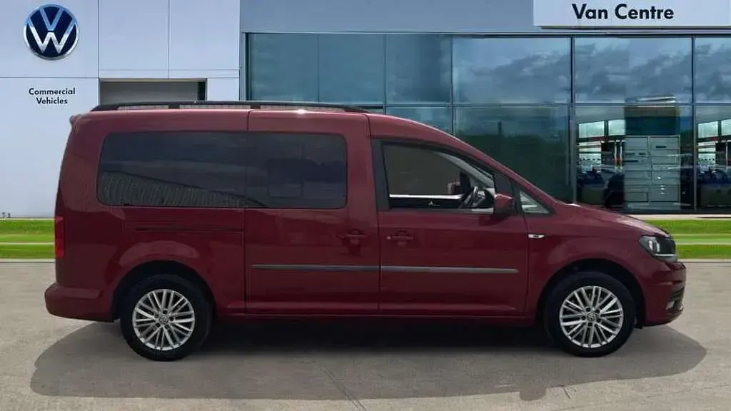 Used VW Caddy Life 101 HP (74 kW) 2019 Red MPV