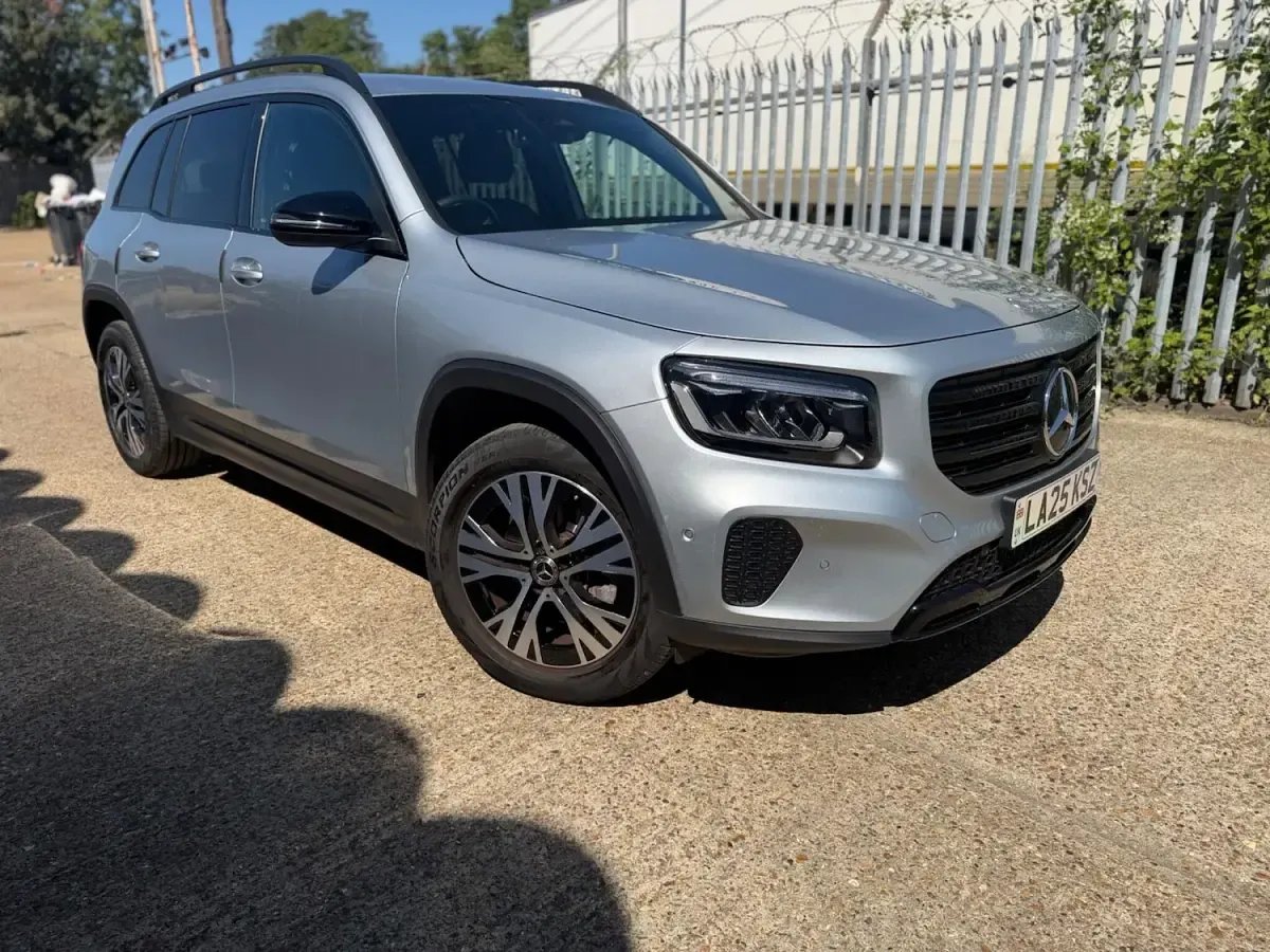 Used Mercedes GLB200 Executive 163 HP (119 kW) 2025 Silver SUV