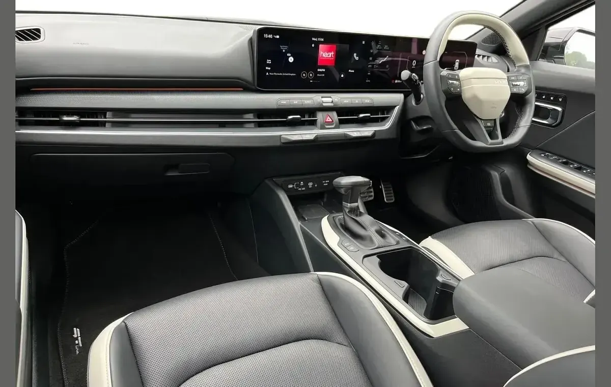 Used Kia K4 GT-Line S 115 HP (84 kW) 2026 White Hatchback