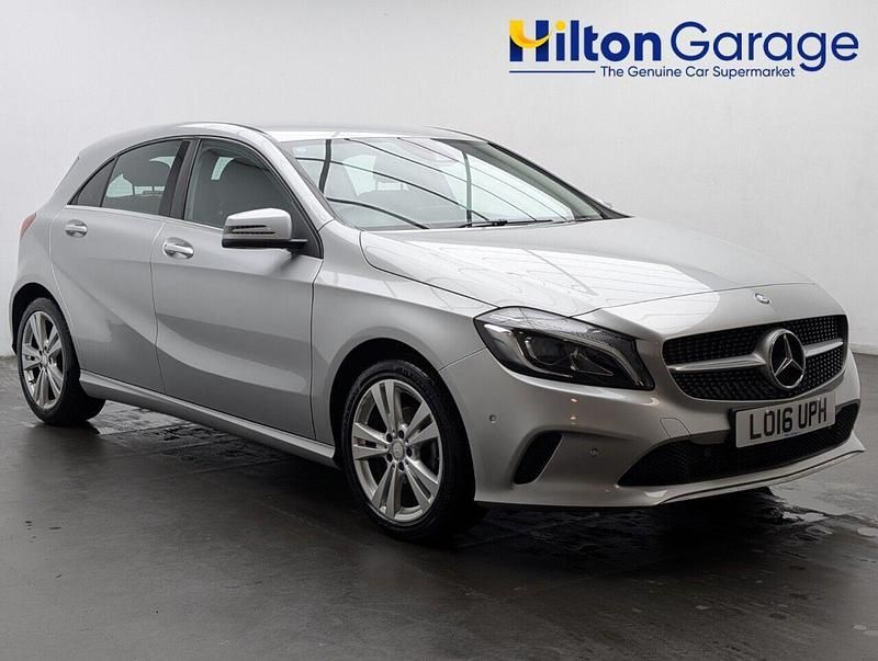Used Mercedes A180 Premium 109 HP (80 kW) 2016 Silver Hatchback