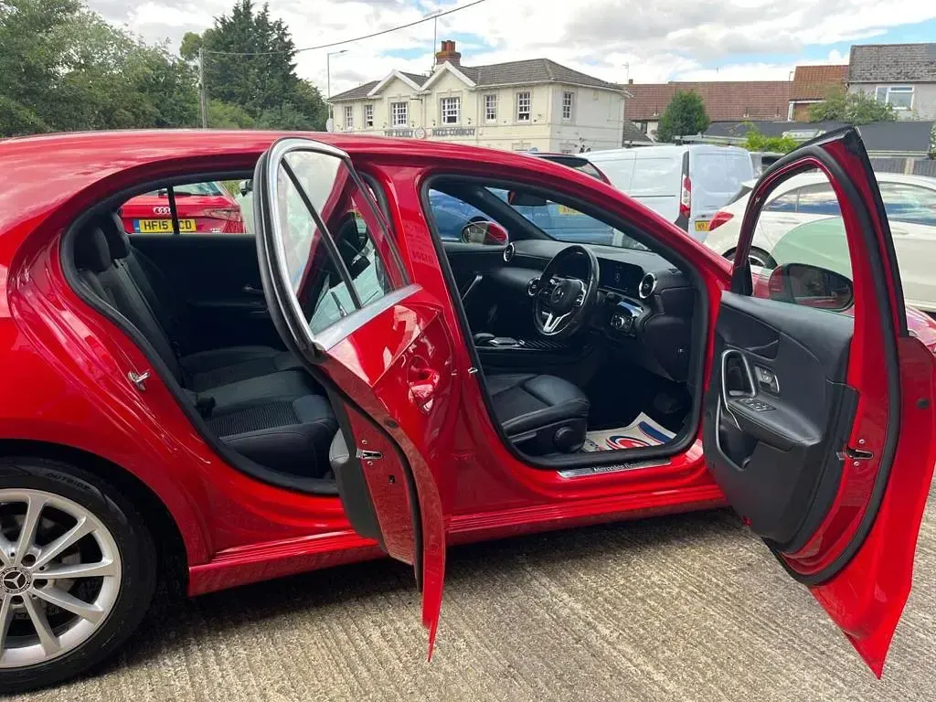 Used Mercedes A180 2019 Red Hatchback