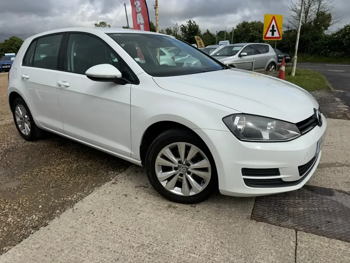 Used VW Golf VII SE 2014 White Hatchback