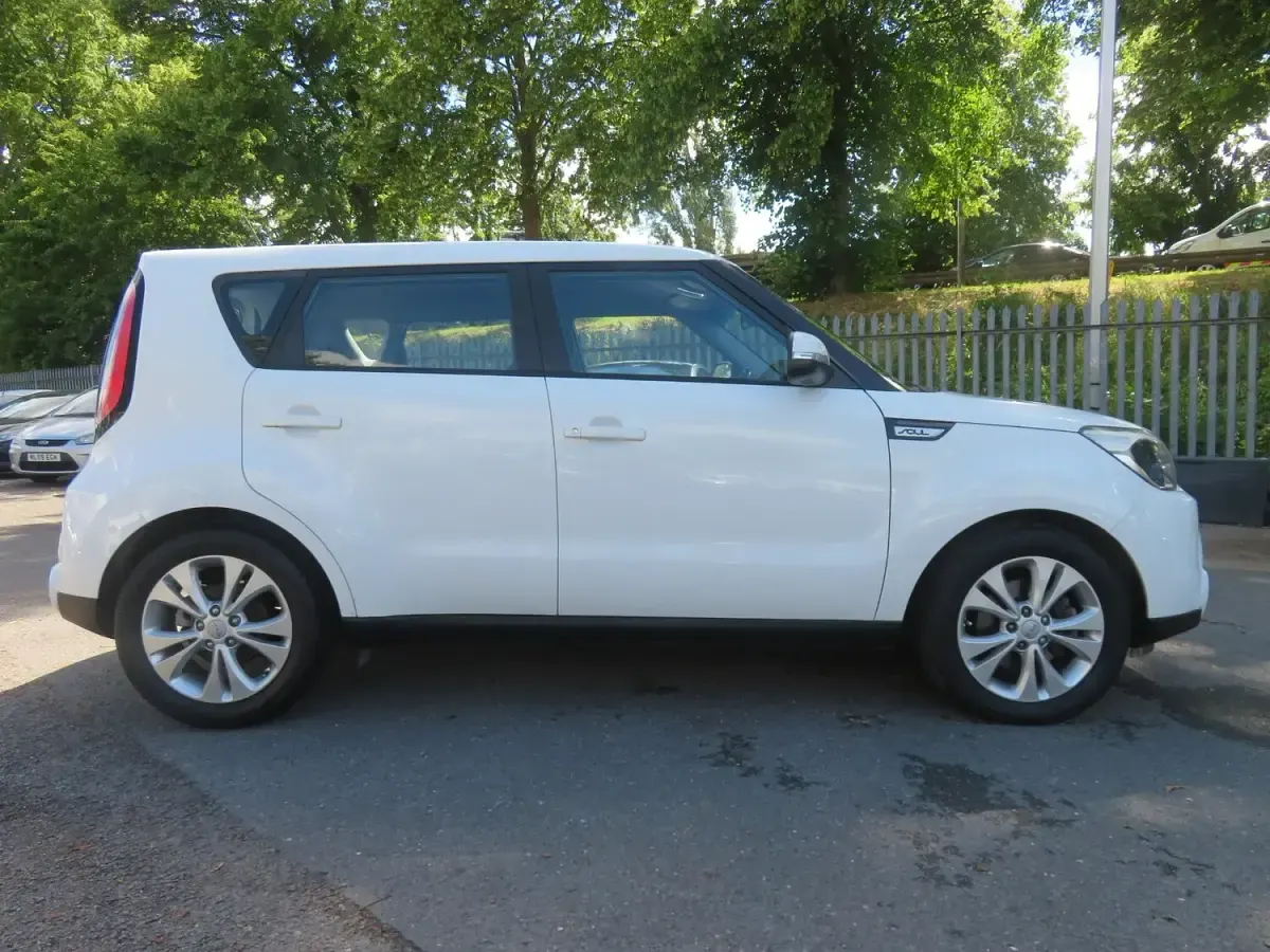 Used Kia Soul 128 HP (94 kW) 2015 White SUV