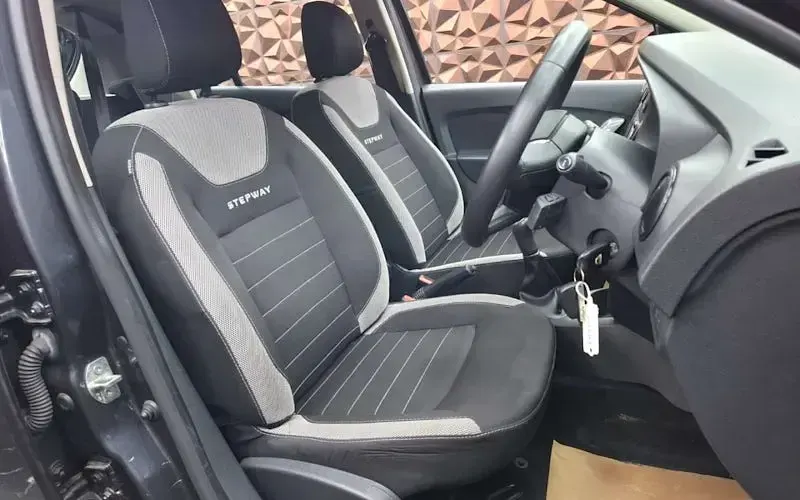 Used Dacia Sandero Lauréate 90 HP (66 kW) 2018 Slate grey Hatchback