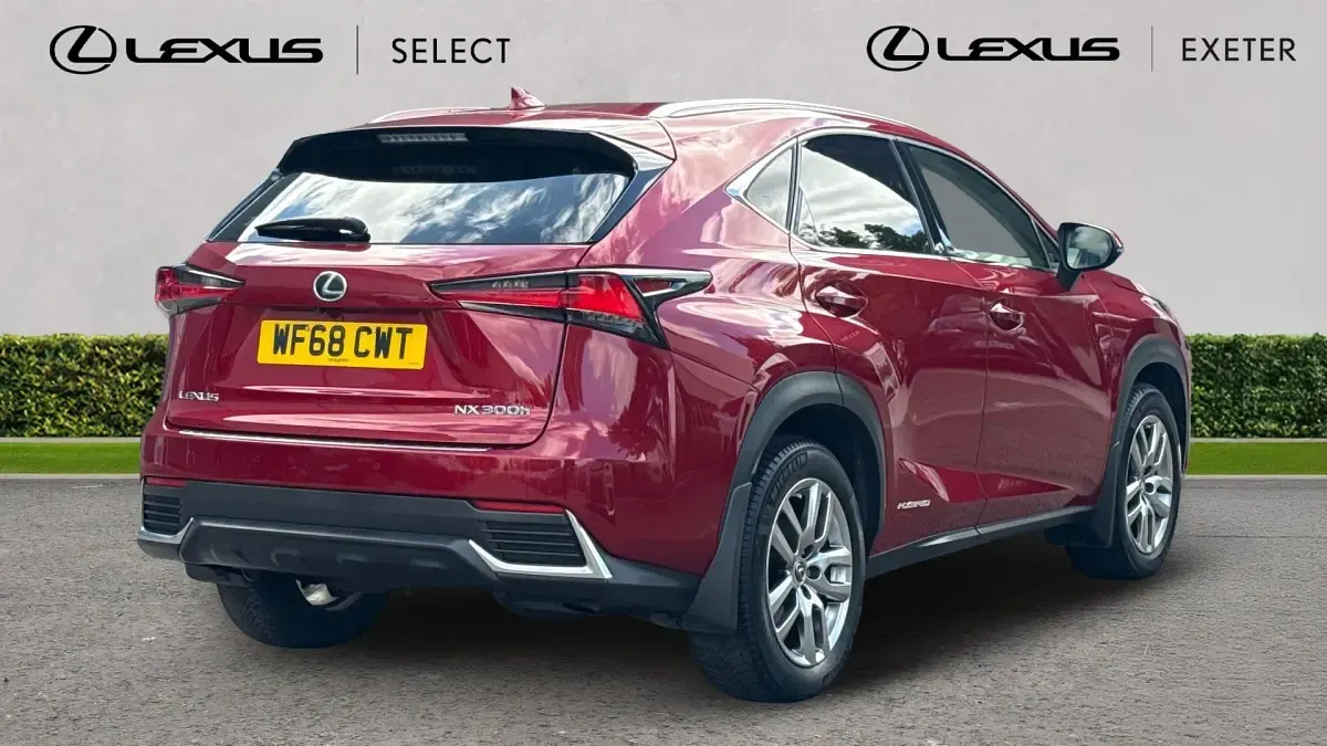 Used Lexus NX300h Luxury Line 197 HP (144 kW) 2018 Red SUV