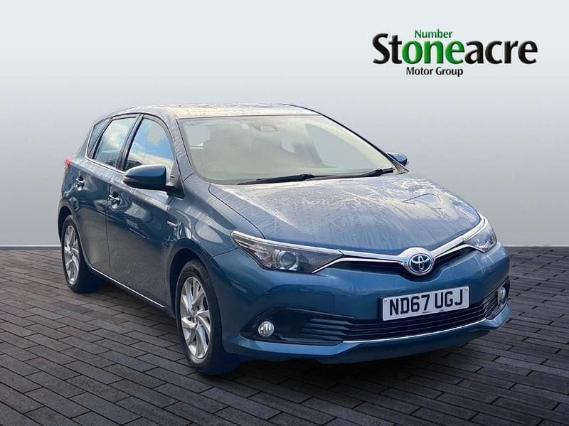 Blue Used 2018 Toyota Auris Hybrid Hatchback | £11,000 (Fair price) - Image 1/4