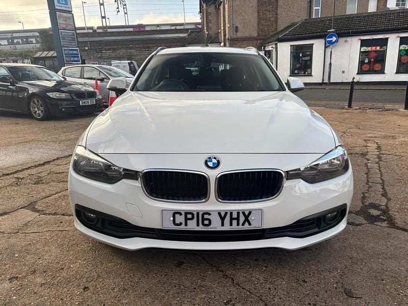 Used BMW 318 2016 White Estate
