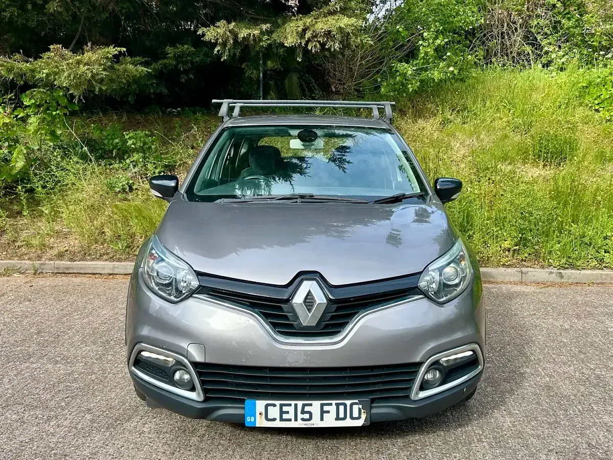 Used Renault Captur Dynamique 90 HP (66 kW) 2015 Grey SUV