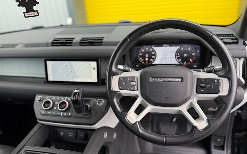 Used Land Rover Defender S 200 HP (147 kW) 2021 Black SUV