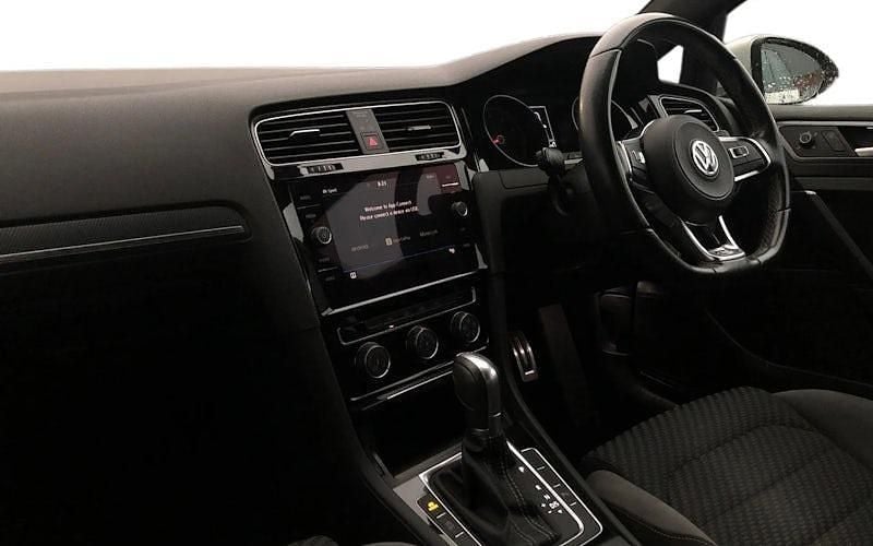 Used VW Golf VII R-line 150 HP (110 kW) 2019 White Hatchback