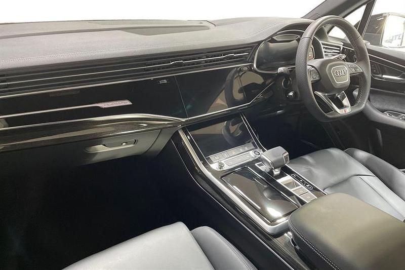 New Audi Q7 Black Edition 286 HP (210 kW) 2025 Daytona grey SUV