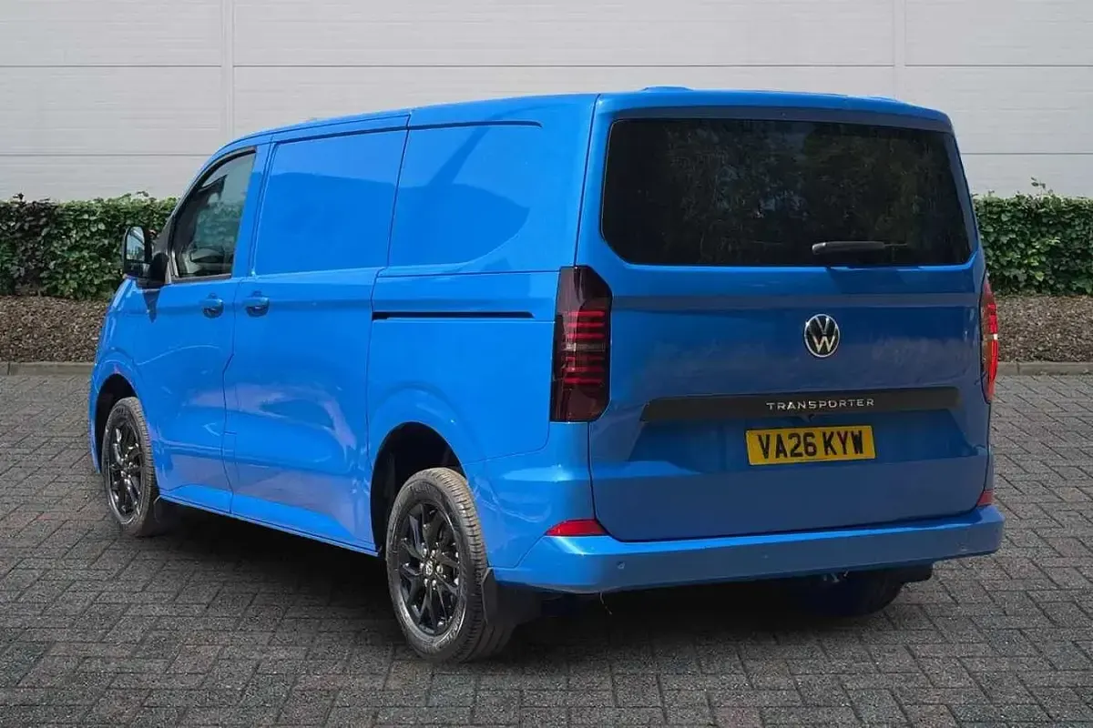 New VW T7 Pro 2026 Mid blue metallic Van