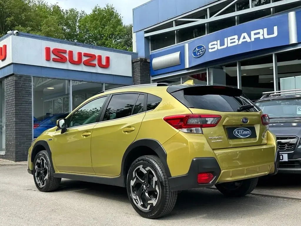 Used Subaru XV Premium 150 HP (110 kW) 2022 Yellow SUV