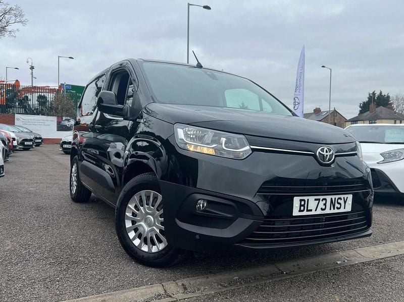 Black Used 2023 Toyota Proace City Van | £16,995 (Good price) - Image 1/4