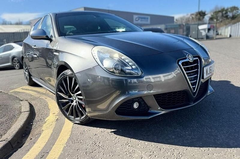 Used Alfa Romeo Giulietta 235 HP (172 kW) 2011 Grey Hatchback