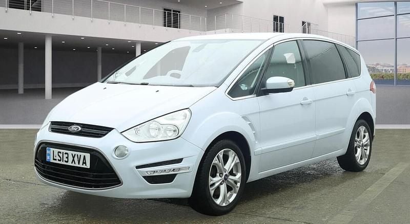 Used Ford S-MAX Titanium 140 HP (102 kW) 2013 White MPV