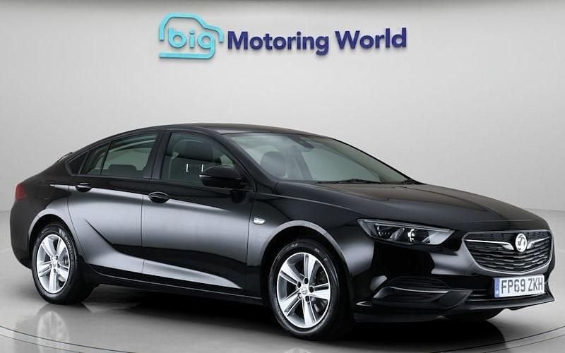 Used 2020 Vauxhall Insignia Design Edition Hatchback | £9,500 (Fair price) - Image 1/4
