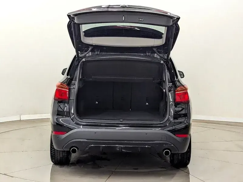 Używany BMW X1 Sport Line 2016 Czarny SUV