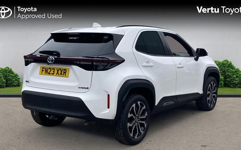 Used Toyota Yaris Hybrid Design 116 HP (85 kW) 2026 Estate