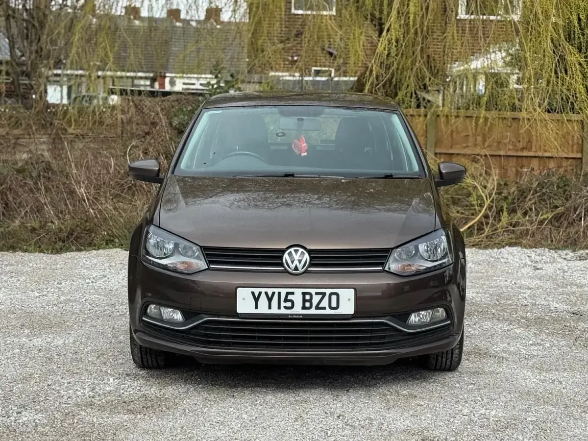 Begagnad VW Polo SE 2015 Brun Halvkombi