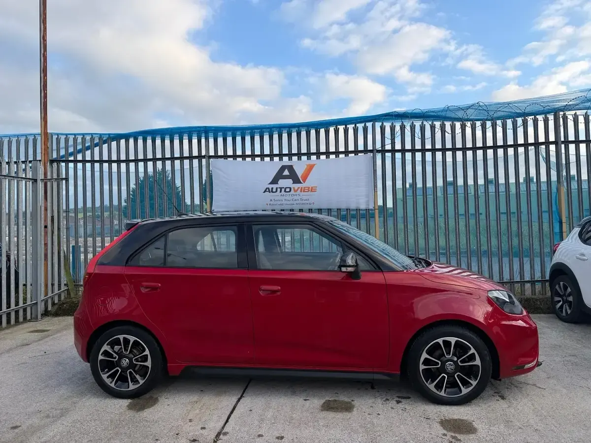 Used MG MG3 106 HP (77 kW) 2016 Red Hatchback