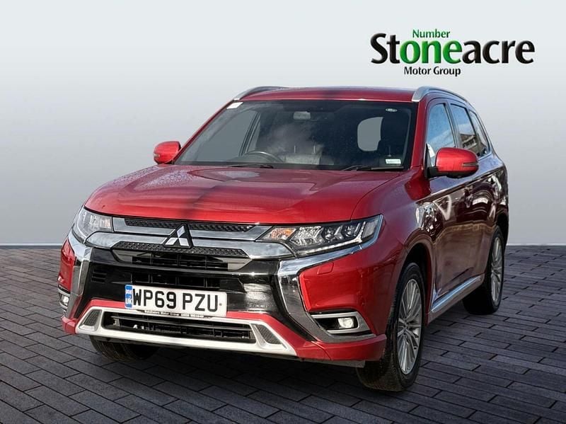 Used Mitsubishi Outlander P-HEV 174 HP (127 kW) 2020 Red Estate