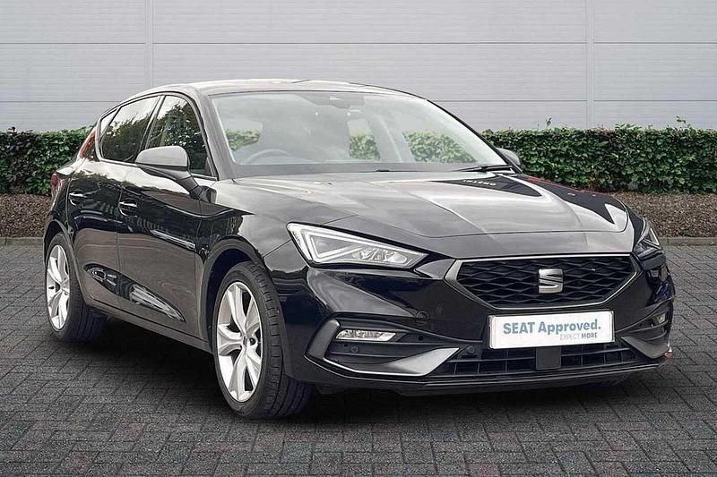Black Used 2022 Seat Leon FR Hatchback | £14,790 (Fair price) - Image 1/4