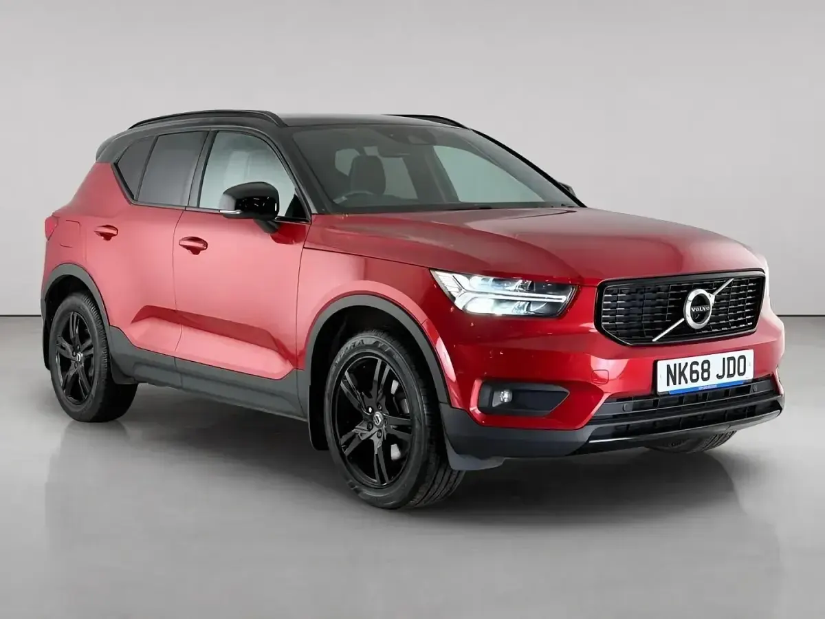 Used Volvo XC40 R-Design 190 HP (139 kW) 2019 SUV