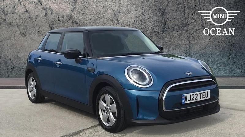 Blue Used 2022 Mini Cooper Classic Hatchback | £18,750 (Fair price) - Image 1/4