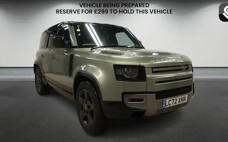 Usado Land Rover Defender SE Dynamic 300 HP (220 kW) 2022 Verde SUV