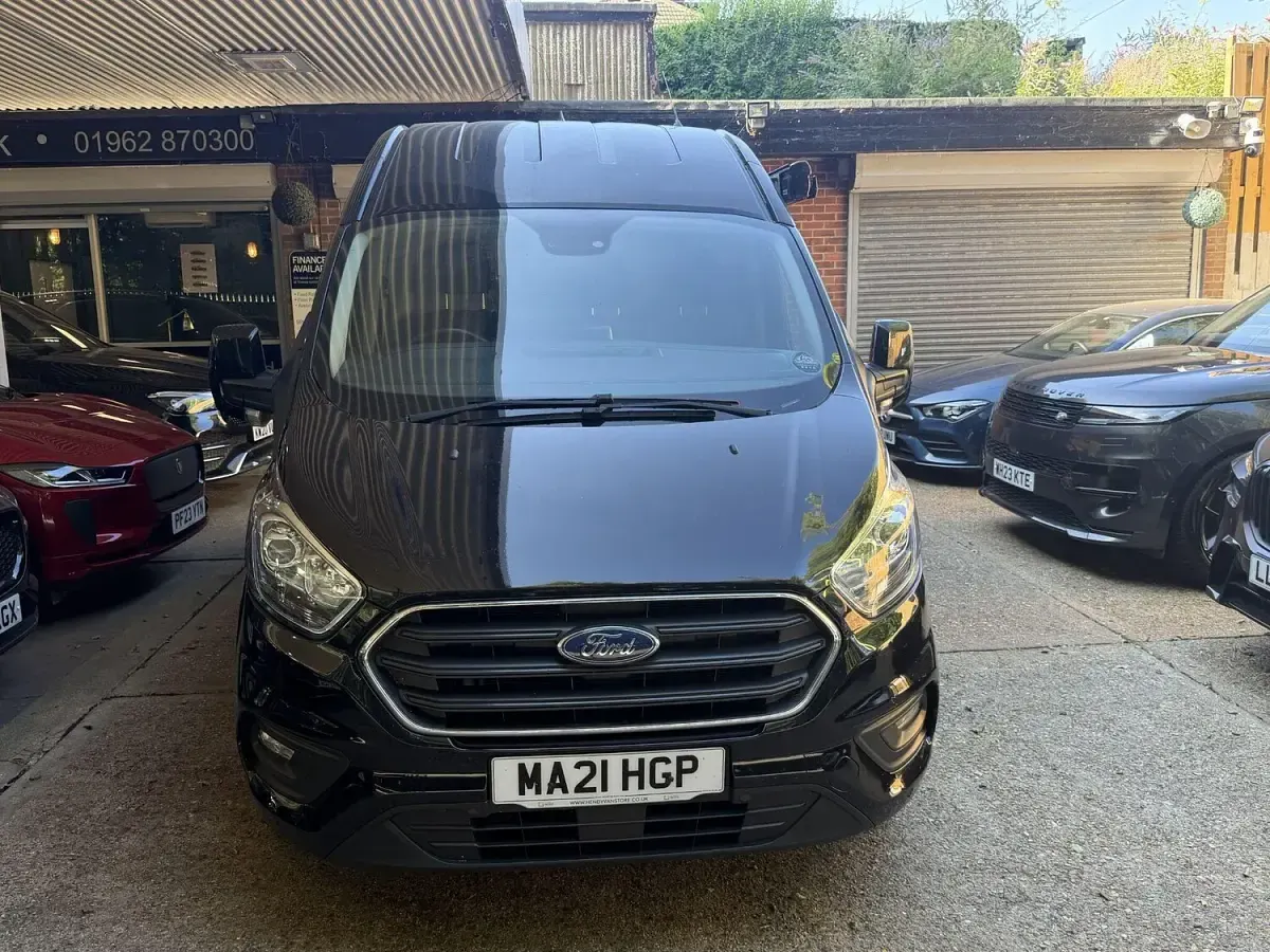 Used Ford Transit Custom Limited 130 HP (95 kW) 2021 Black Van